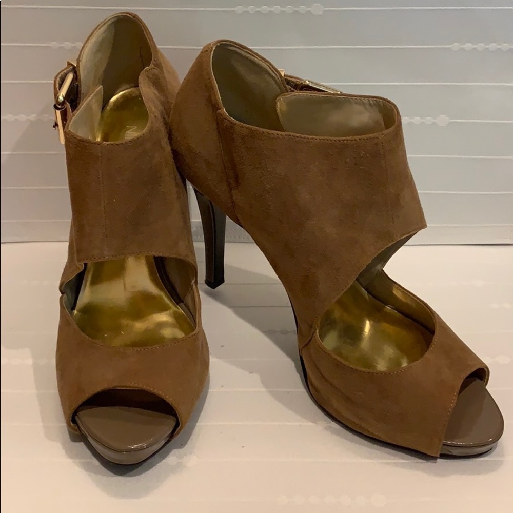 Nine West “The Ocean” Tan suede heels.